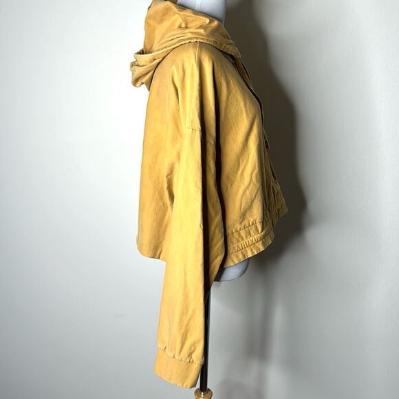 Zara Gold Cropped Adjustable Sides
Hoodie - Picture 3 of 5